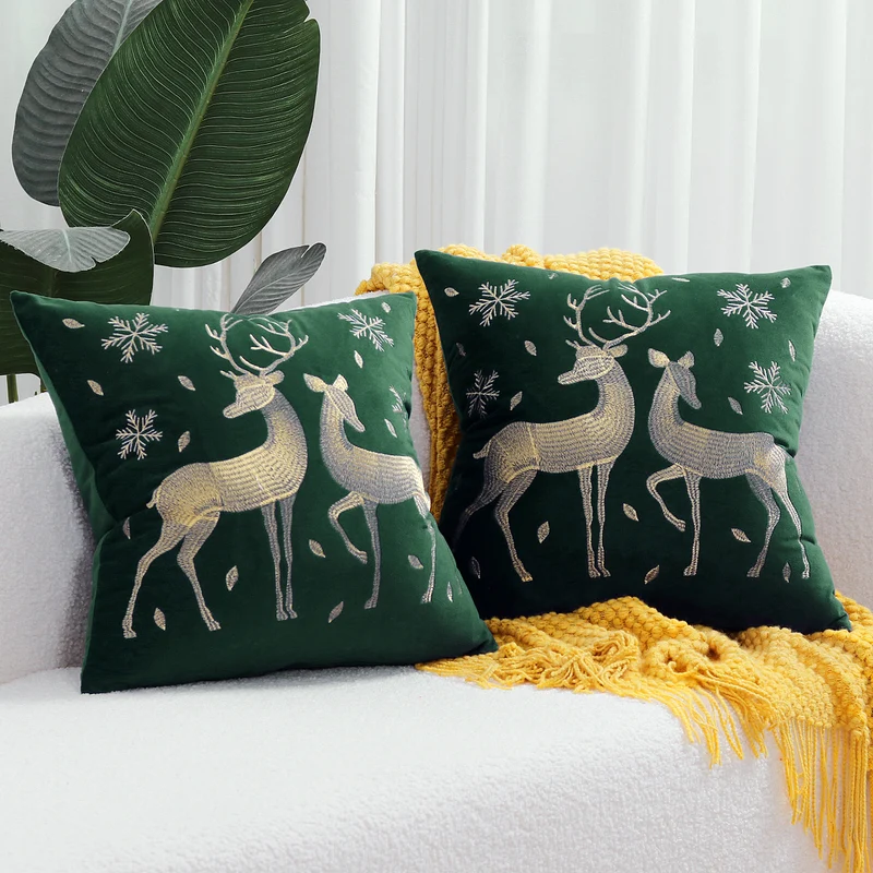 Dekoratives Weihnachts-Wurfkissen mit Hirschsilhouette