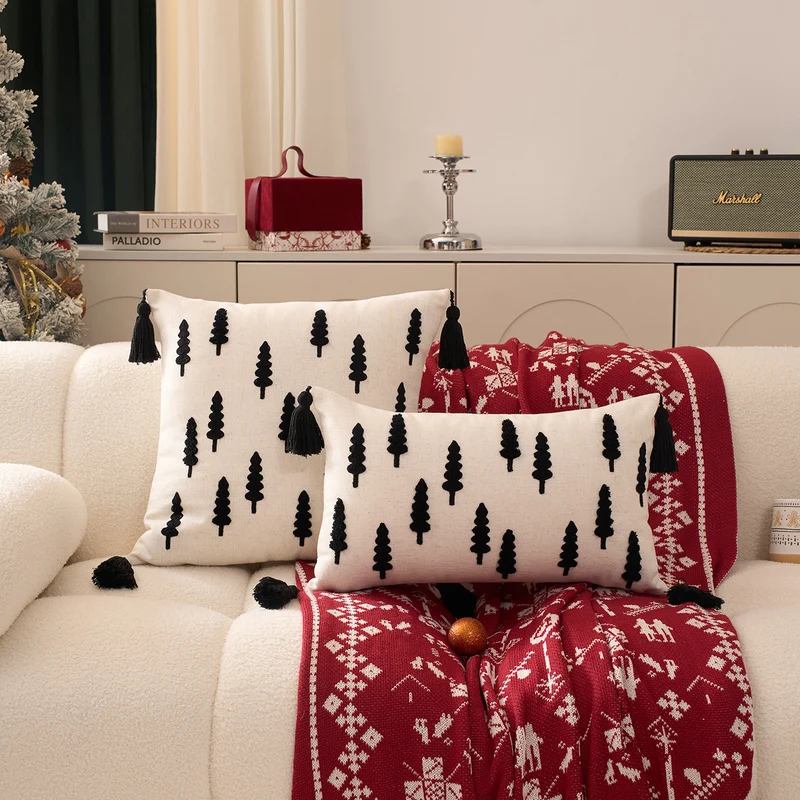 Dekoratives Weihnachts-Wurfkissen-Set mit Quasten