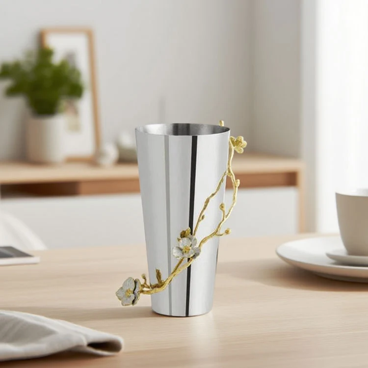 Dekorative Blumenakzentvase
