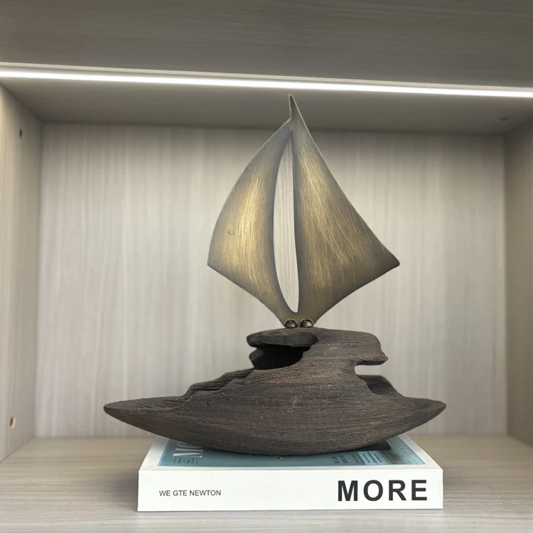 Künstlerische Segelboot Dekorative Skulptur