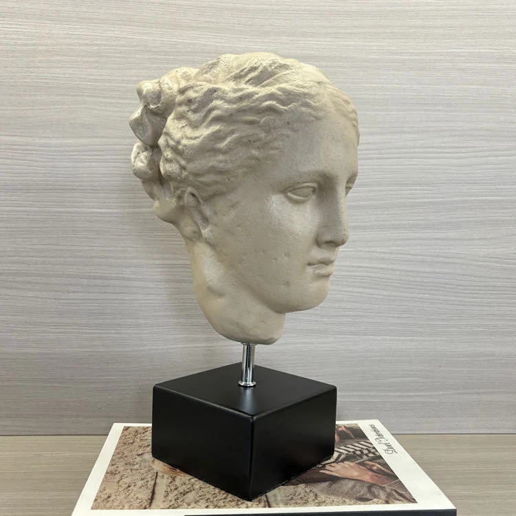 Künstlerische Kopfskulptur