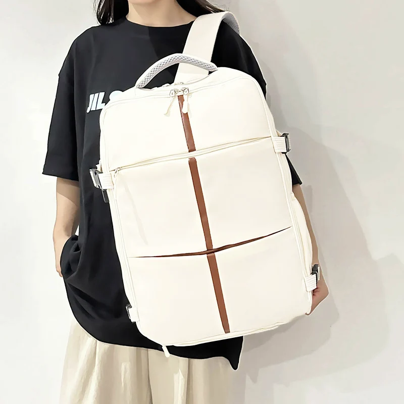 Minimalist Multi-Compartment Rucksack Karnz