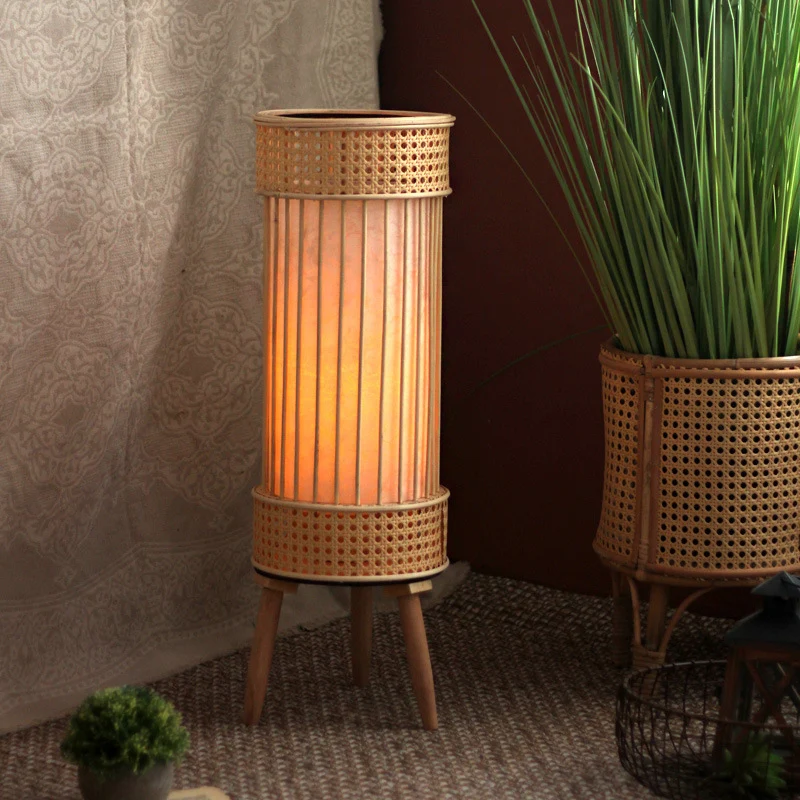 Stilvolle Stehlampe im modernen Design Karnz