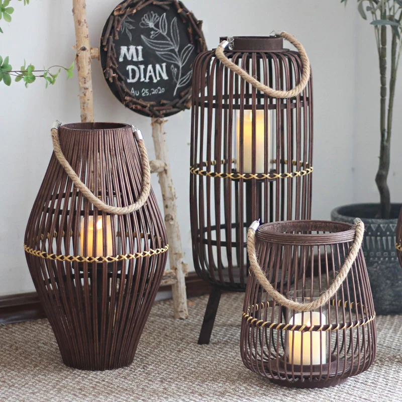 Rustikale Rattan-Laterne Karnz