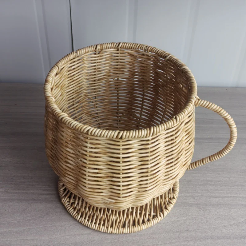 Handgefertigter natürlicher Korb-Planter Karnz