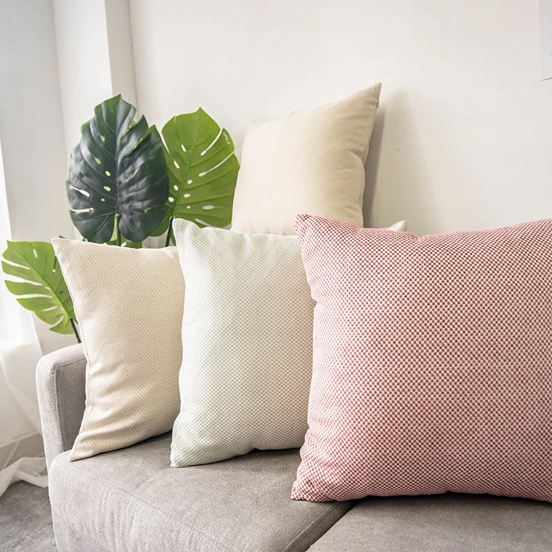 Quadratischer Zierkissenbezug mit mikrostrukturierter Punktbindung und verdecktem Reißverschluss Karnz