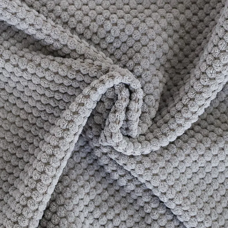Quadratischer Zierkissenbezug mit feiner Perlenstruktur aus weichem Bouclé‑Strick und verdecktem Reißverschluss Karnz