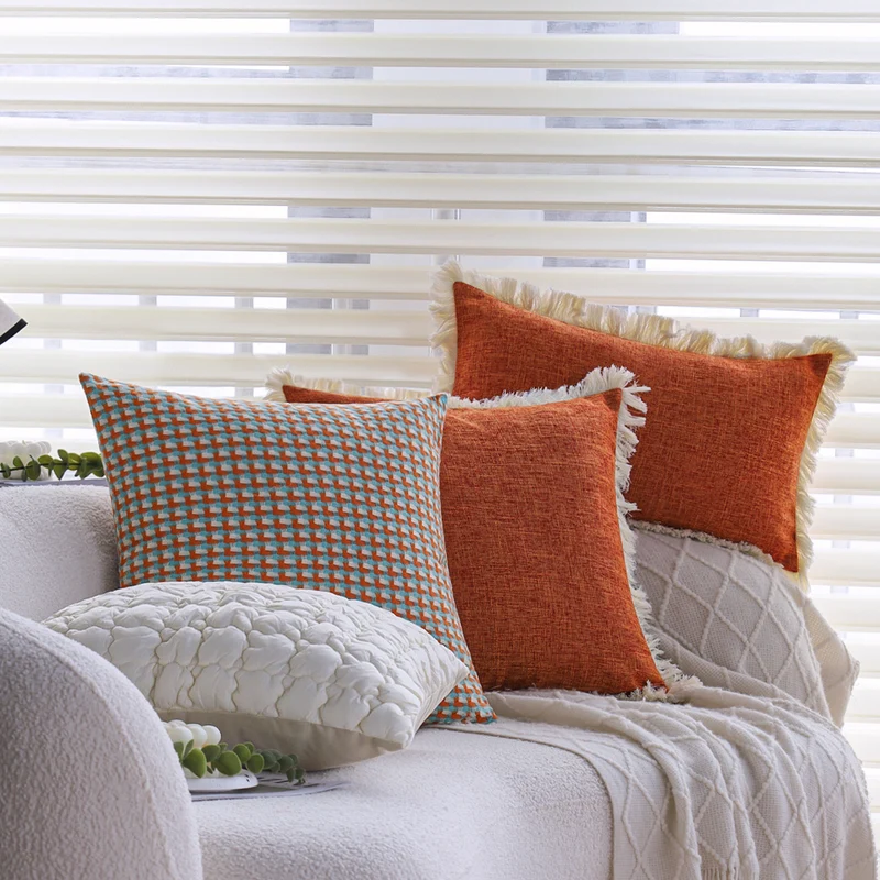 Quadratischer Zierkissenbezug im modernen Tweed‑Look mit feinem Fransenbord Karnz