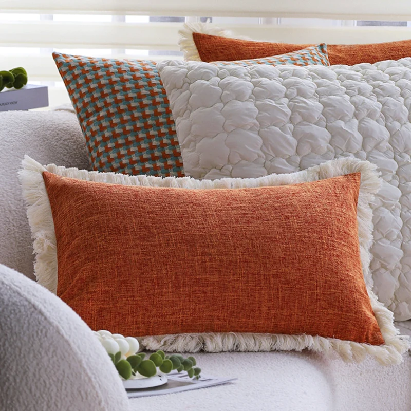 Quadratischer Zierkissenbezug im modernen Tweed‑Look mit feinem Fransenbord Karnz