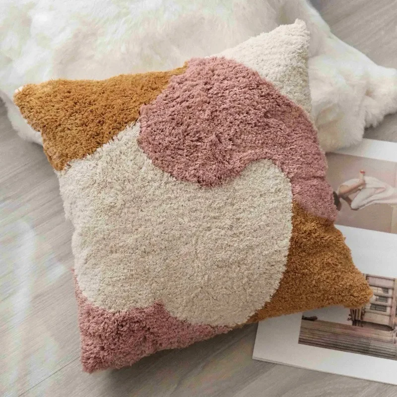 Quadratischer samtweicher Deko-Kissenbezug mit soft‑touch Velvetstruktur und hotelähnlicher Kantenverarbeitung Karnz