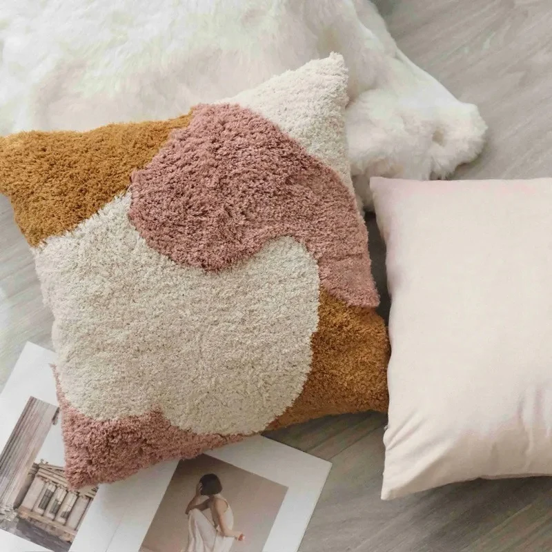 Quadratischer samtweicher Deko-Kissenbezug mit soft‑touch Velvetstruktur und hotelähnlicher Kantenverarbeitung Karnz