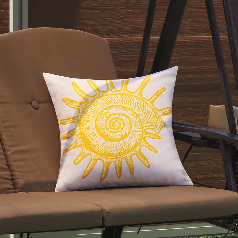 Quadratischer Outdoor-Kissenbezug mit großflächigem Seestern‑Motiv aus wasserabweisendem Polyester Karnz