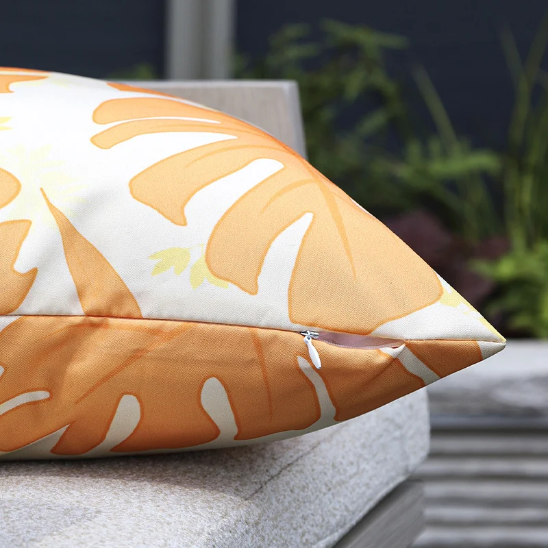 Quadratischer Outdoor-Kissenbezug aus wasserabweisendem Polyester mit tropischem Monstera-Print Karnz