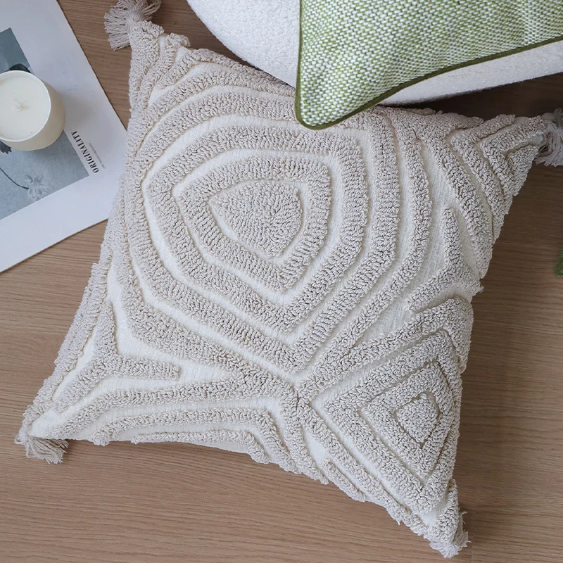 Quadratischer Kissenbezug mit abstraktem Hahnentritt‑Jacquard und feiner Leinenmischung Karnz
