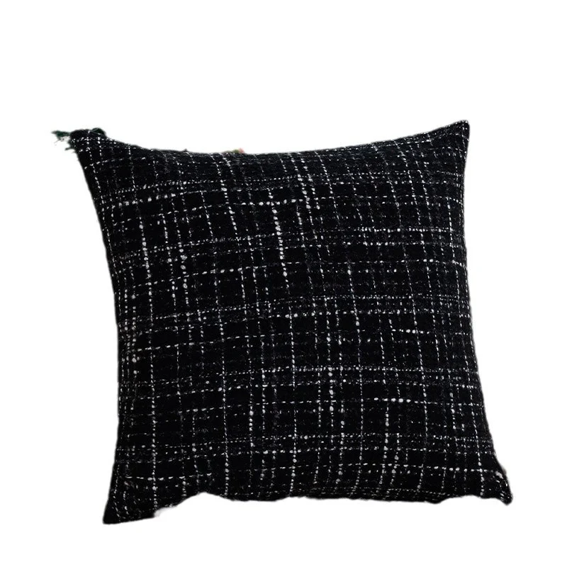 Quadratischer Kissenbezug Karnz aus strukturiertem Tweed‑Bouclé mit gewebtem Karomuster