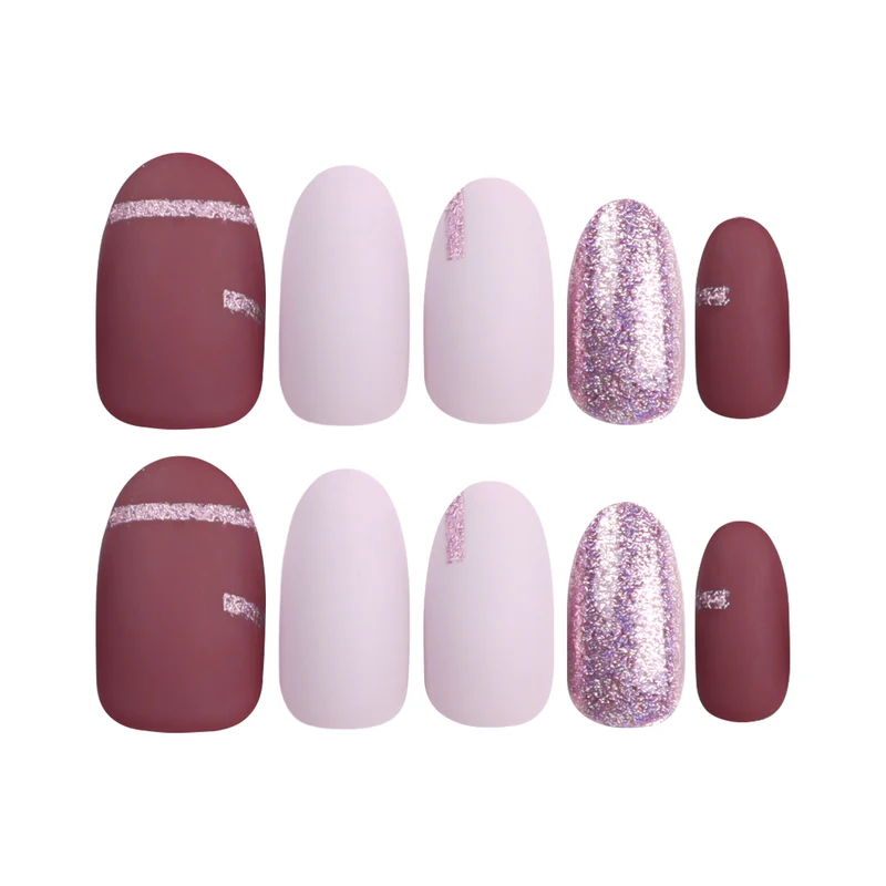 Elegante Nagelkunst mit Glitzer- und Matt-Effekten Karnz