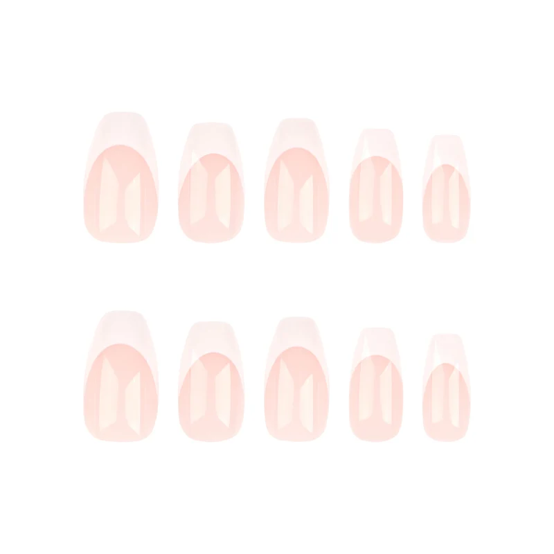 Elegante Nagelkunst mit French-Tip Design Karnz