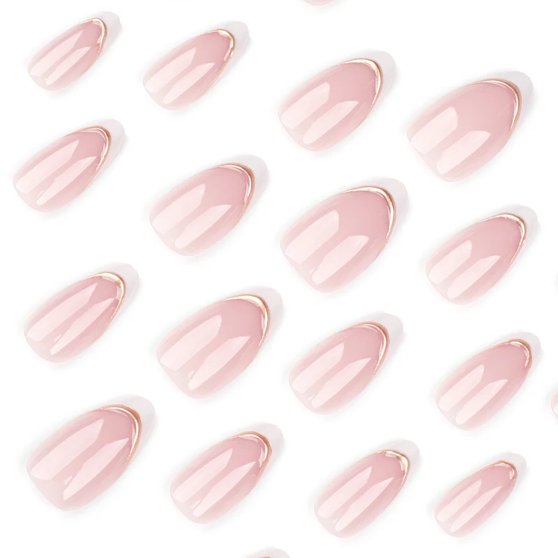 Elegante Kunstnägel mit hochwertigem französischem Design Karnz