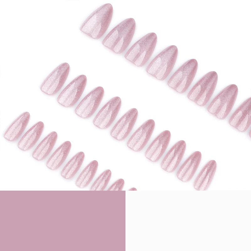 Elegante und glamouröse Nagelkunst Karnz