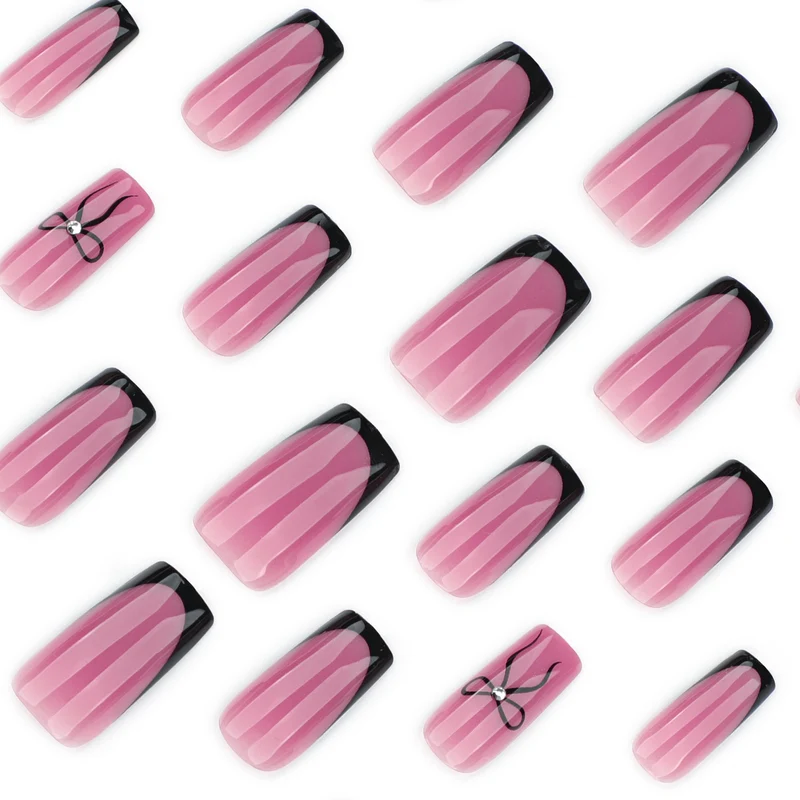 Elegante Nagelverlängerungen mit einzigartigem Blumendesign Karnz