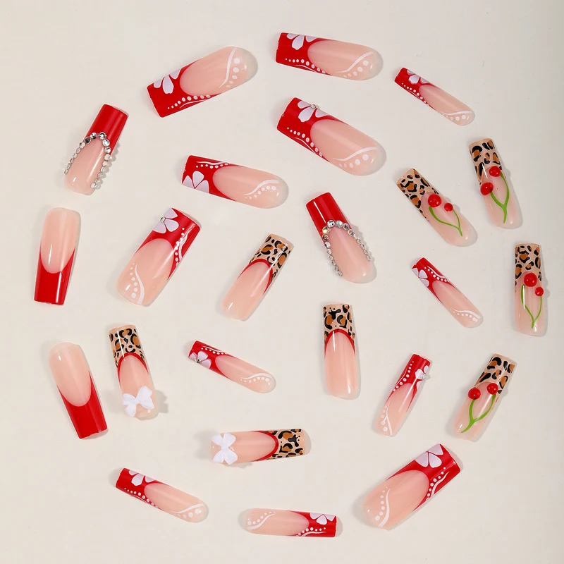 Dekorative Stiletto Nagelkunst Karnz