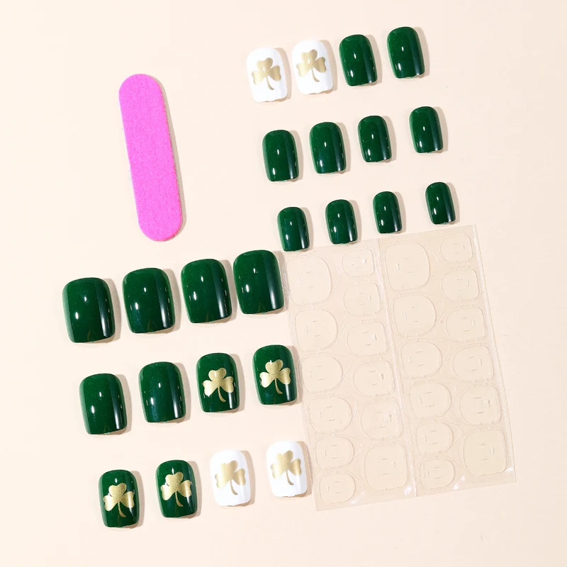 Dekoratives Shamrock Nagelkunstset Karnz