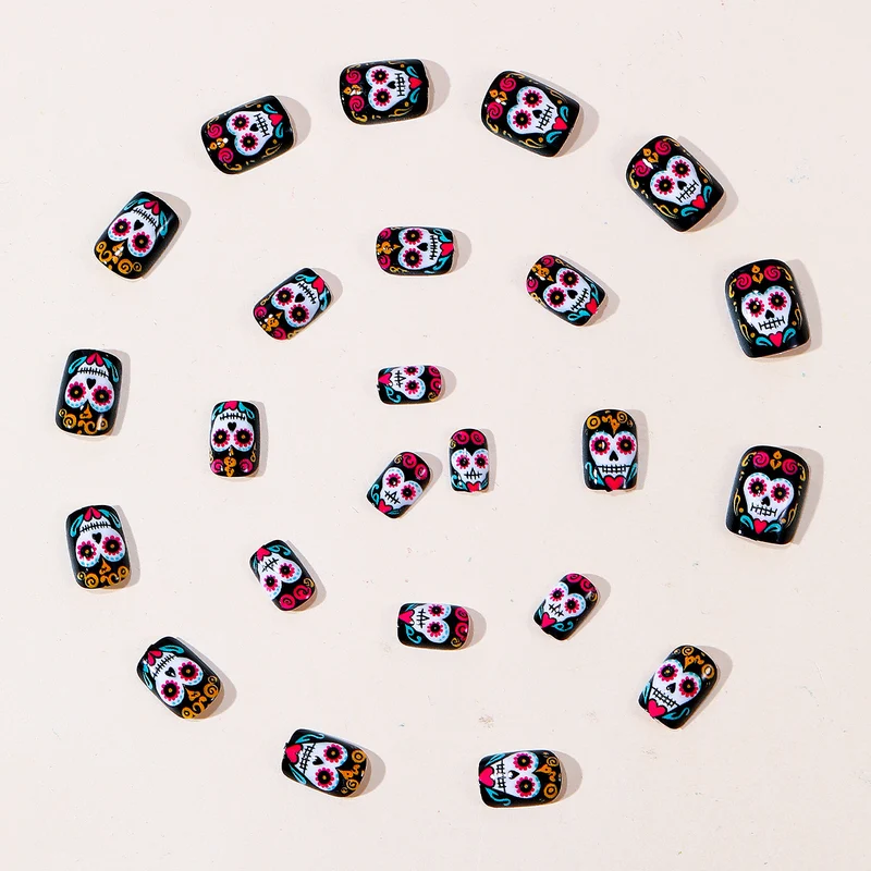 Künstlerische Zuckerschädel-Nagelkunst-Verlängerungen Karnz