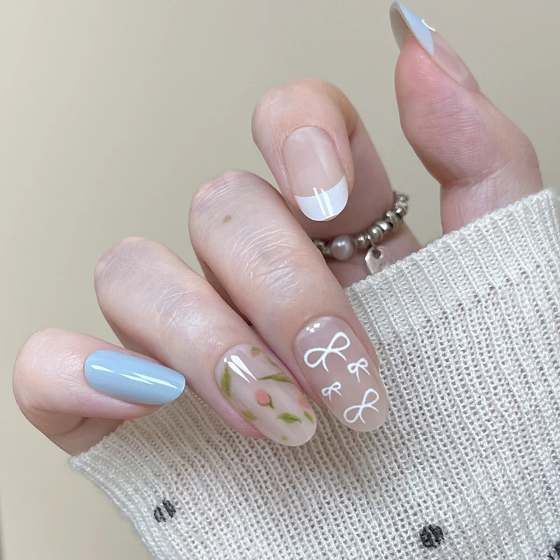 Künstlerisches Florales Press-On Nagelset Karnz 1789388641