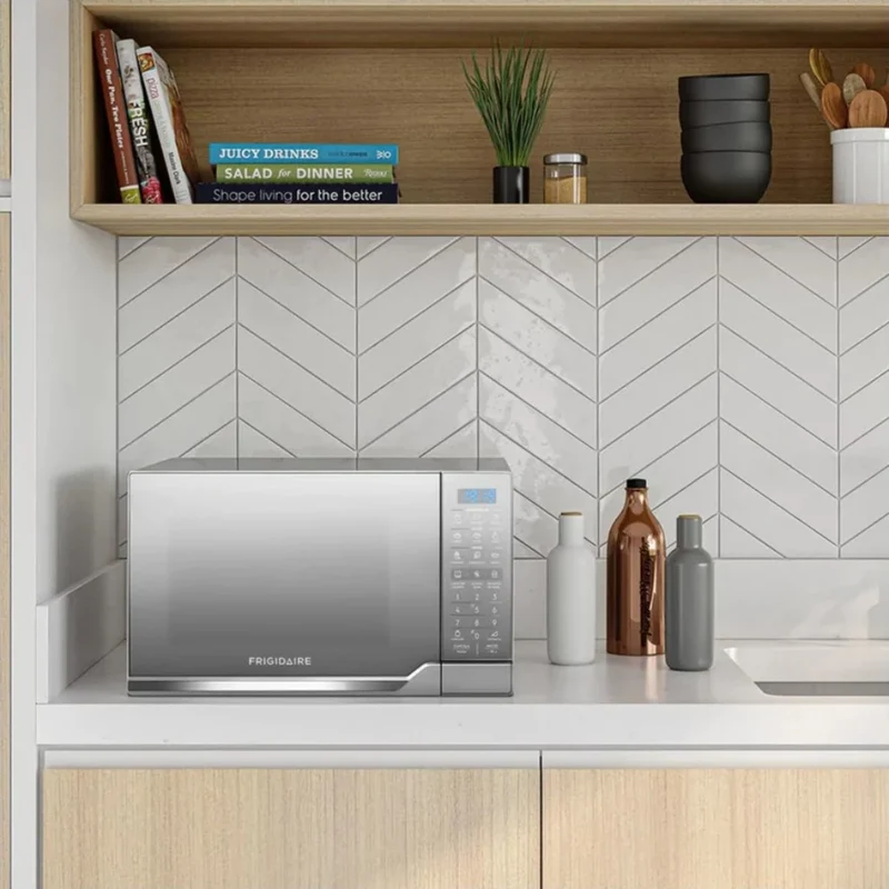 Frigidaire Horno Microondas 0.9 Pies cúbicos 900W (FMDO25S3GSPG)