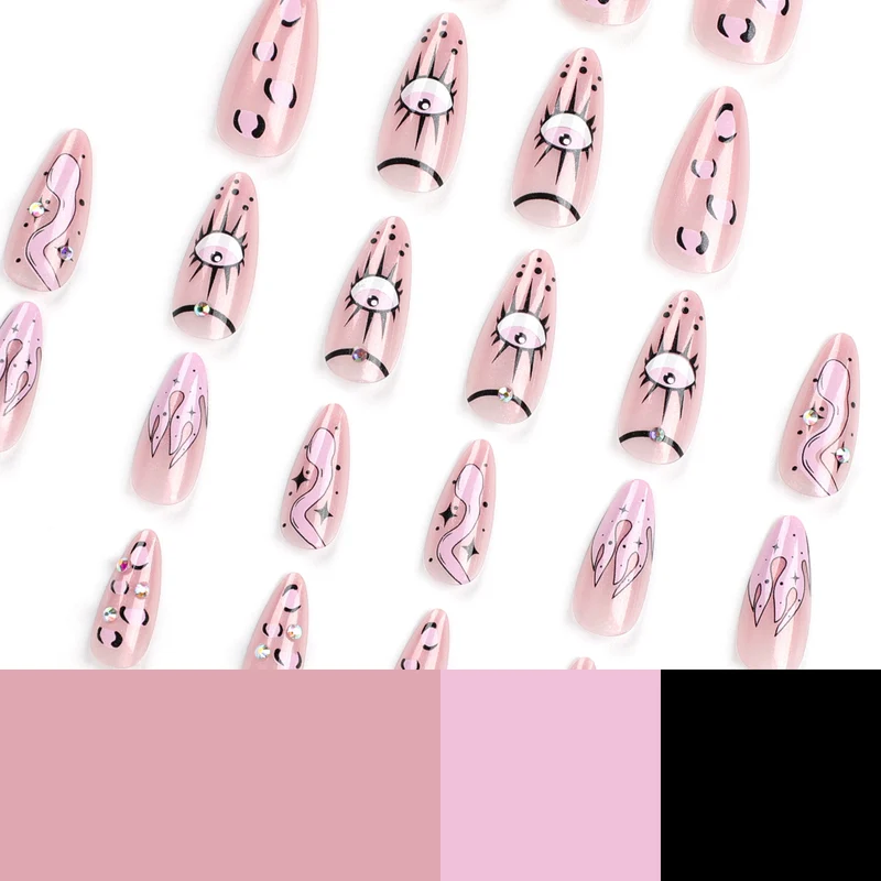 Kunstvolle Nagelkunst mit ausgefallenen Designs und funkelnden Akzenten Karnz