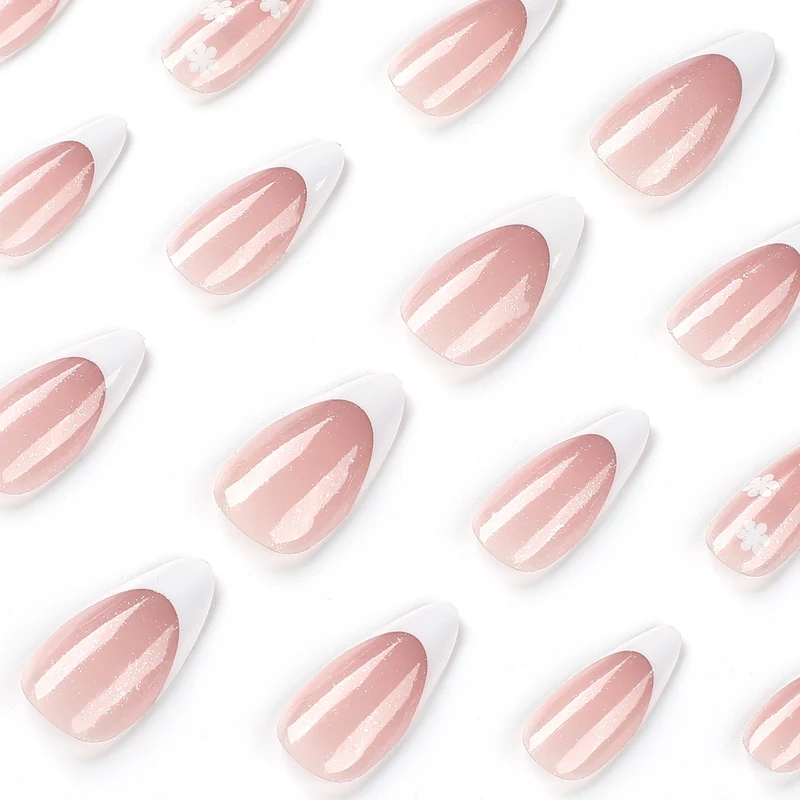 Kunstvolle Nagelkunst im modernen Ombre-Design Karnz