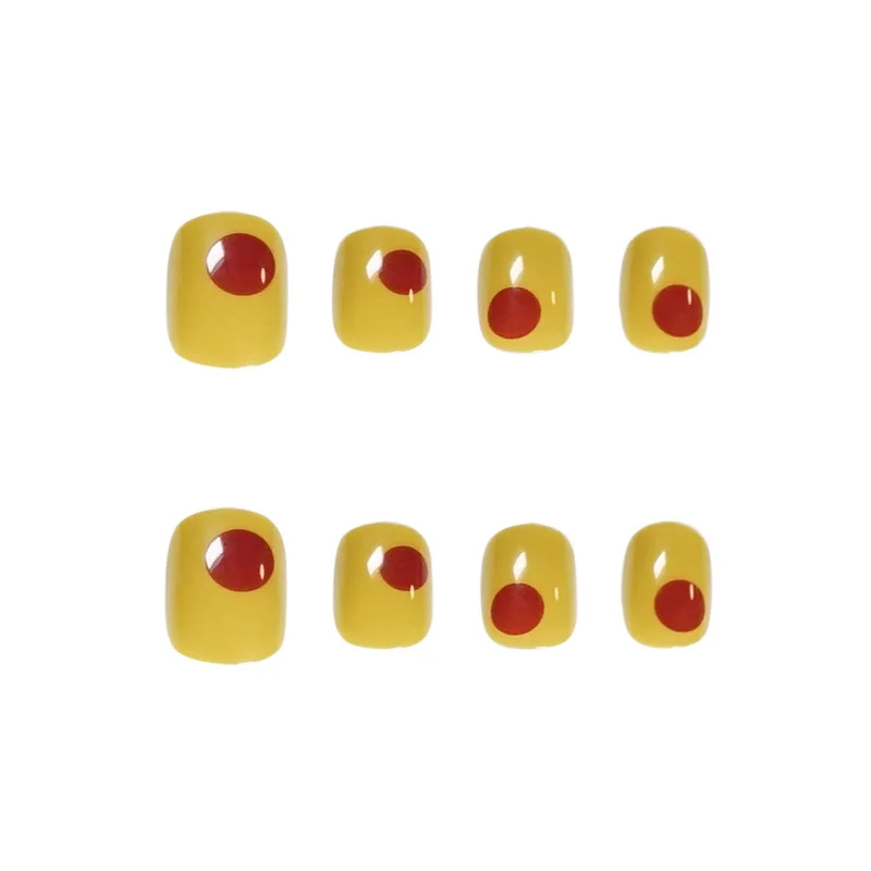 Kunstvolle Nagelkunst im modernen Minimalismus Karnz