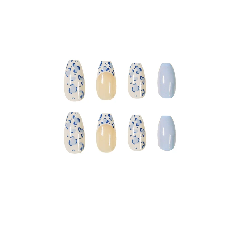 Kunstvolle Nagelkunst im modernen Leoparden-Design Karnz