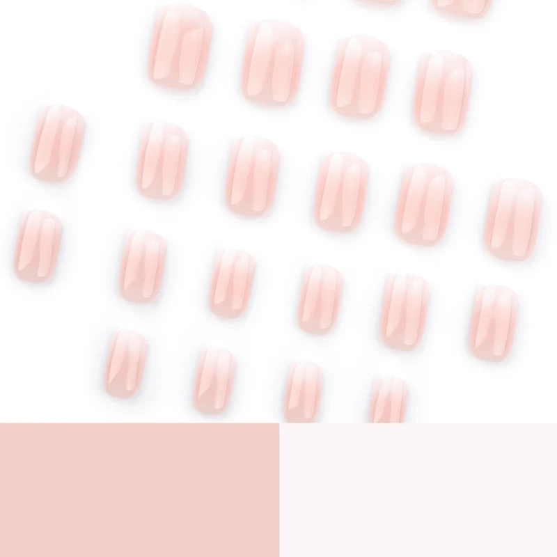 Kunstvolle Nagelkunst im eleganten Ombre-Stil Karnz