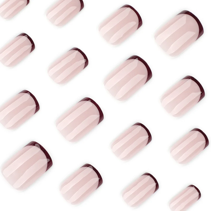 Kunstvolle Nagelgestaltung mit edlem French-Tip und Glanz Karnz