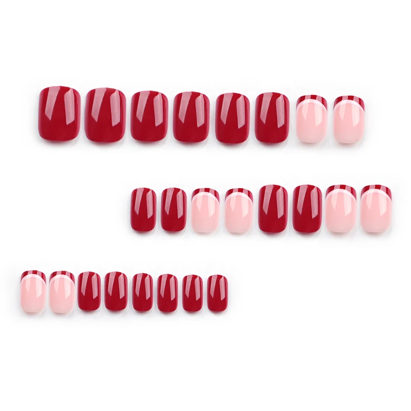 Kunstvolle Nagelgestaltung im modernen French-Tip Stil Karnz