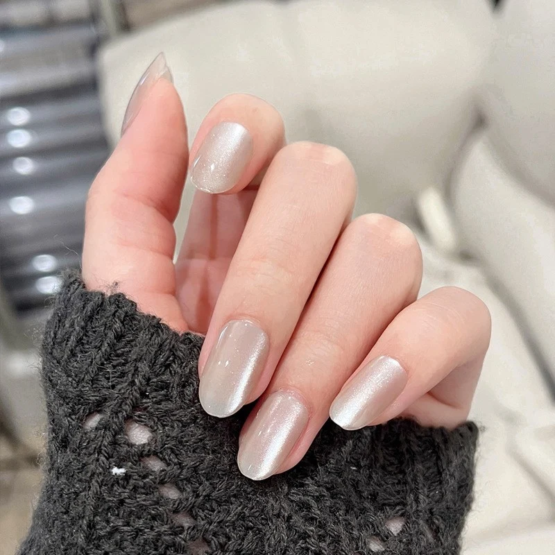 Glänzendes Schmetterlings-Nagelkunst-Set Karnz