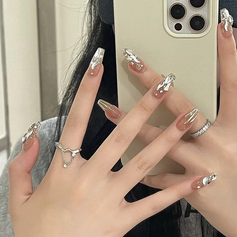 Glänzendes Schmetterlings-Nagelkunst-Set Karnz