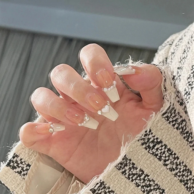 Glänzendes Schmetterlings-Nagelkunst-Set Karnz
