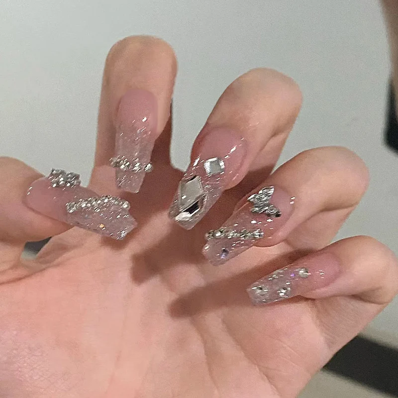 Glänzendes Schmetterlings-Nagelkunst-Set Karnz
