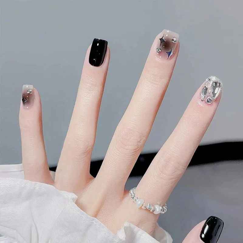 Premium mit Strass verzierten Press-On Nägel Karnz