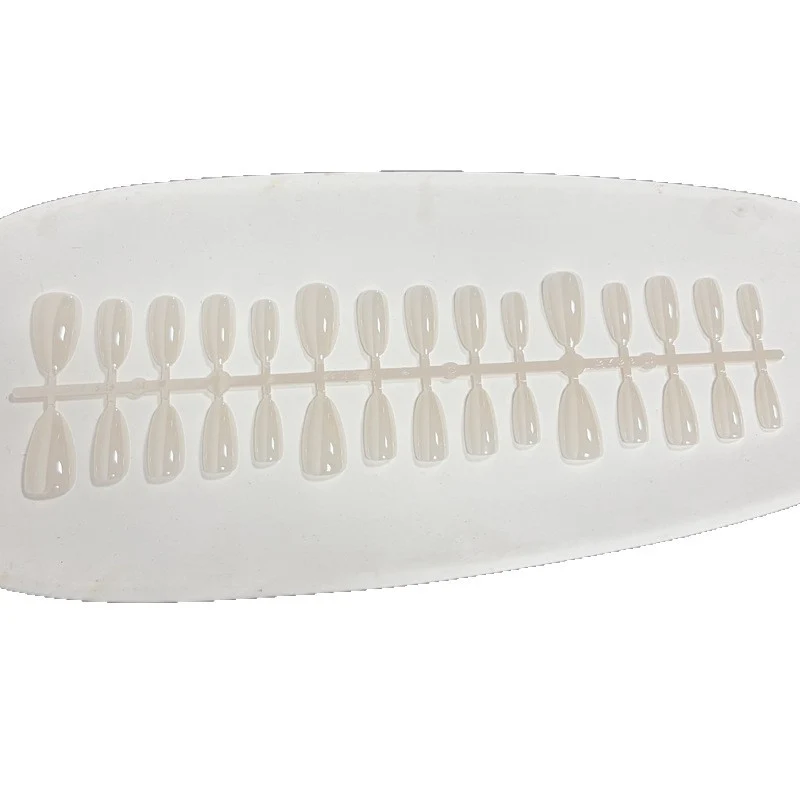 Premium Press-On Nail Set mit elegantem Coffin-Shape Karnz