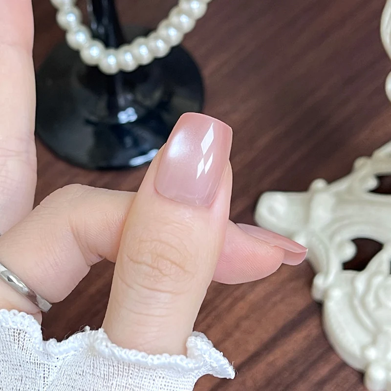 Premium Glänzende Nagelerweiterungen Karnz