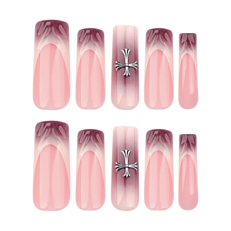 Kunstvolle Gel-Nägel im Glamour-Stil Karnz