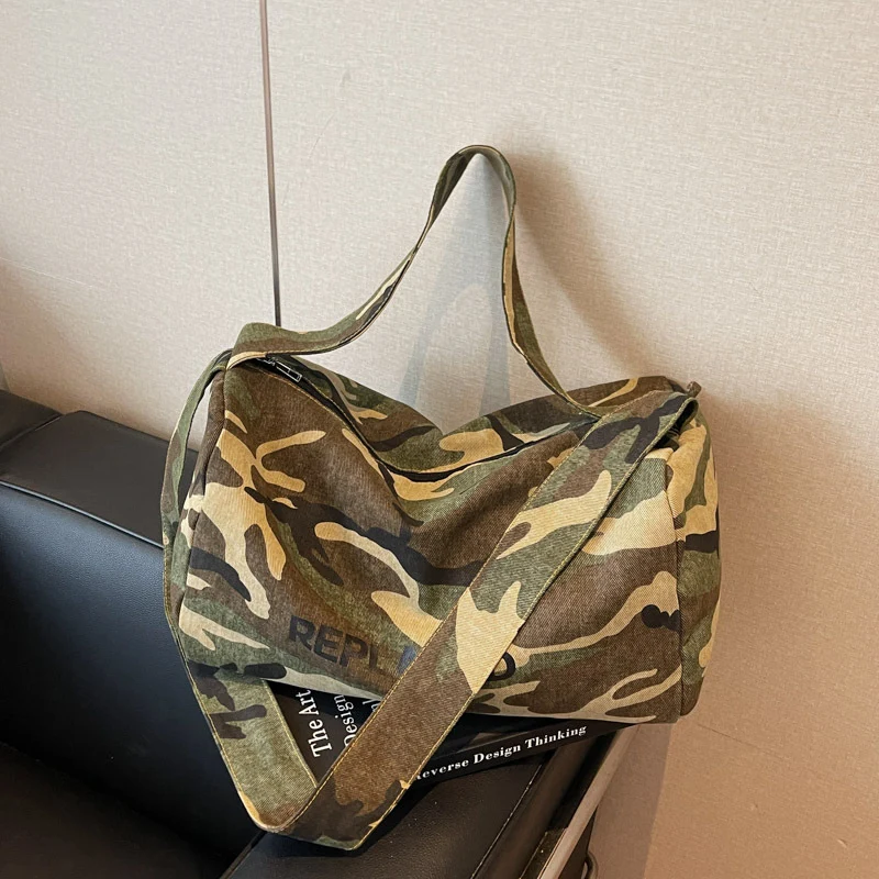 Vielseitige Camo-Print Duffle Bag Karnz