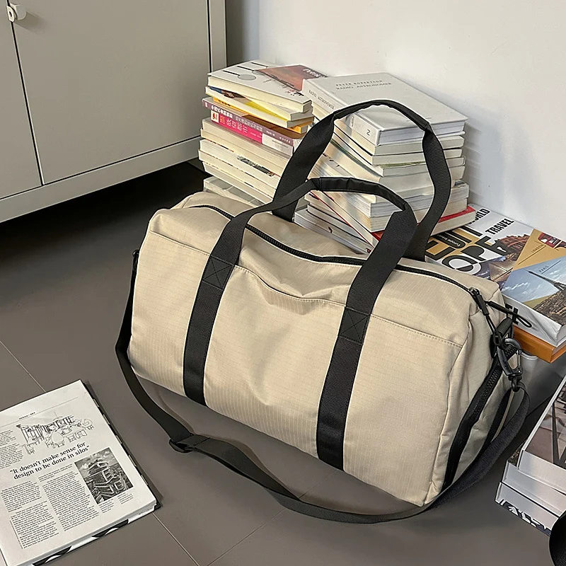 Geräumige Multifunktions-Reisetasche Karnz