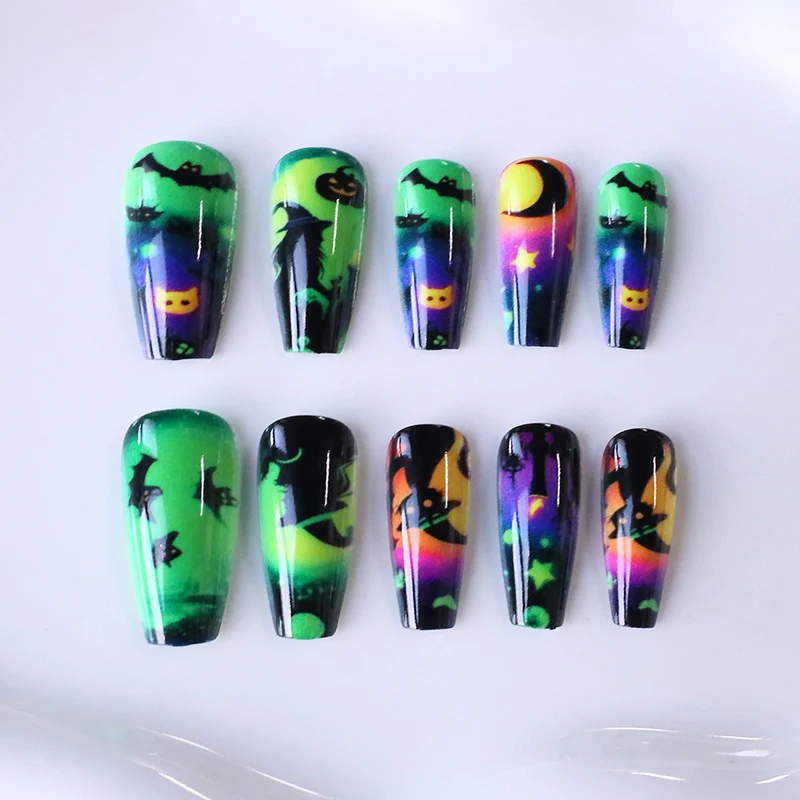 Halloween-inspiriertes Leuchtendes Nagelkunst Karnz