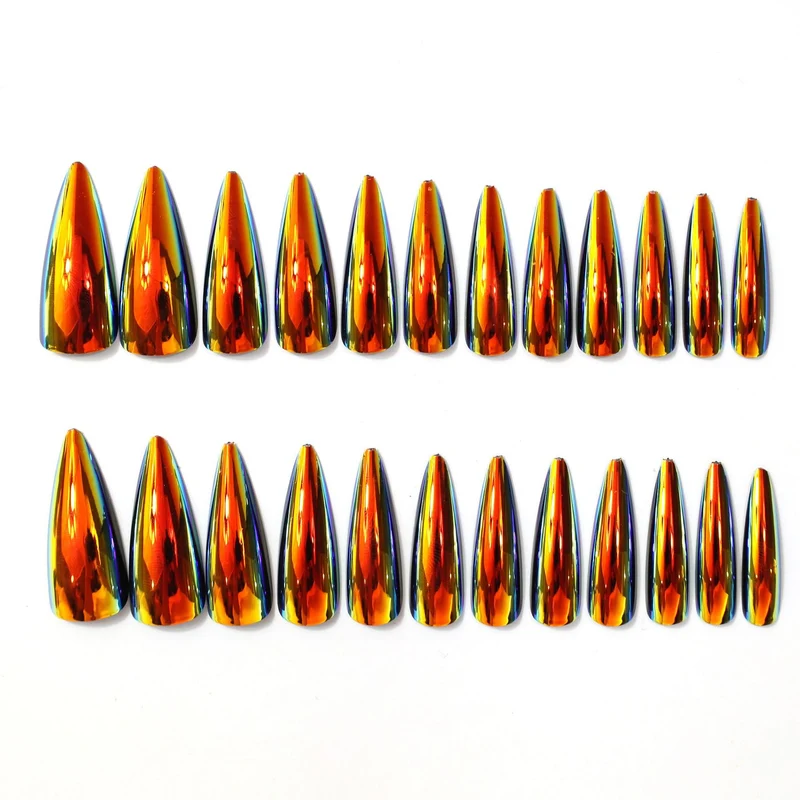 Glänzende Stiletto Nagelkunst Karnz