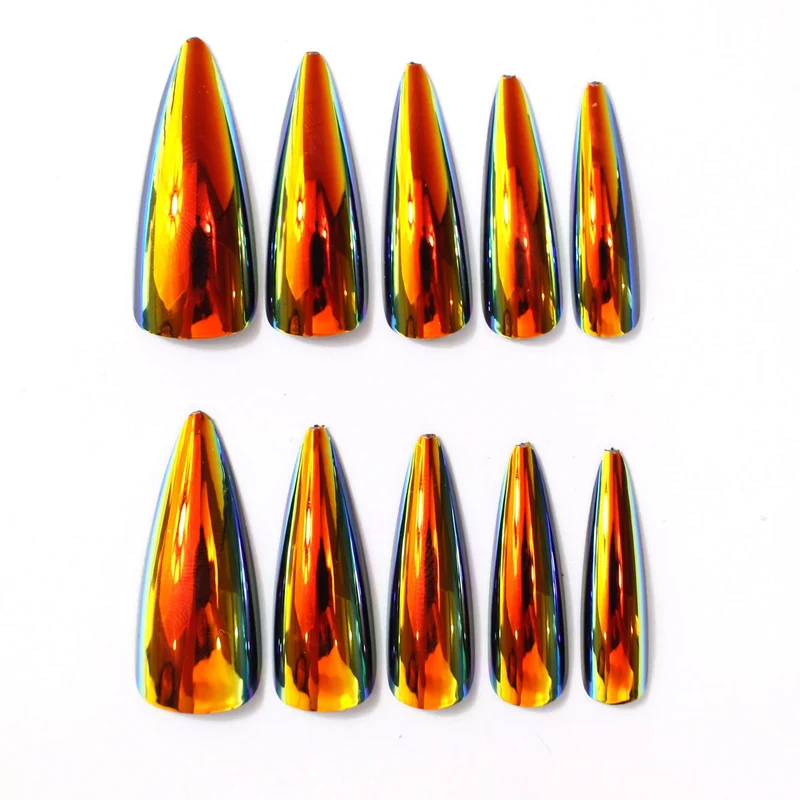 Glänzende Stiletto Nagelkunst Karnz