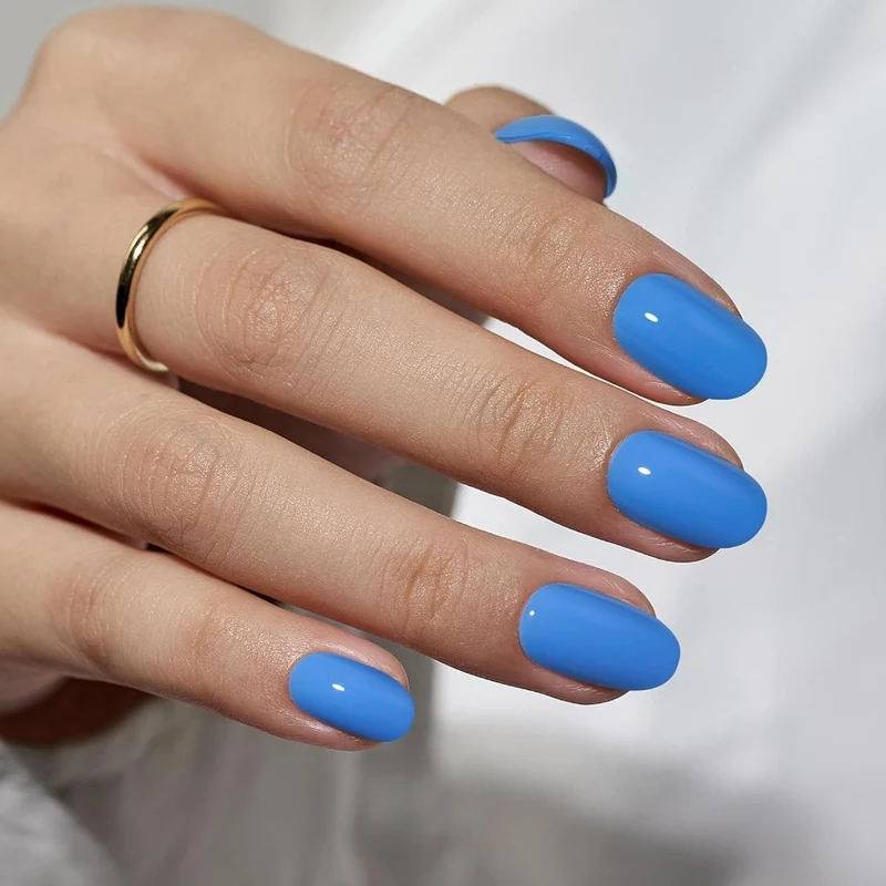 Glänzende ovalförmige Nagelverlängerungen Karnz